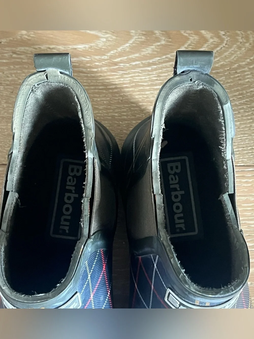 Barbour Wilton Chelsea Welly Tartan Waterproof Chelsea Rain Boots (UK 7/US 9)